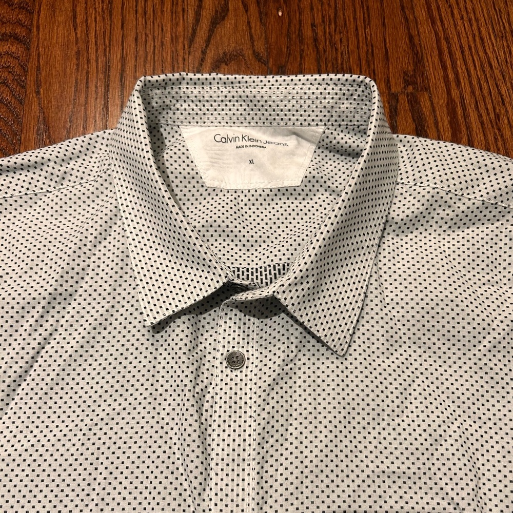 LIKE NEW 100% Cotton Calvin Klein Jeans Black and White Patterned Shirt sz XL